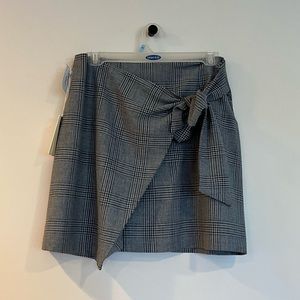 Wilfred Skirt (with tie on side)